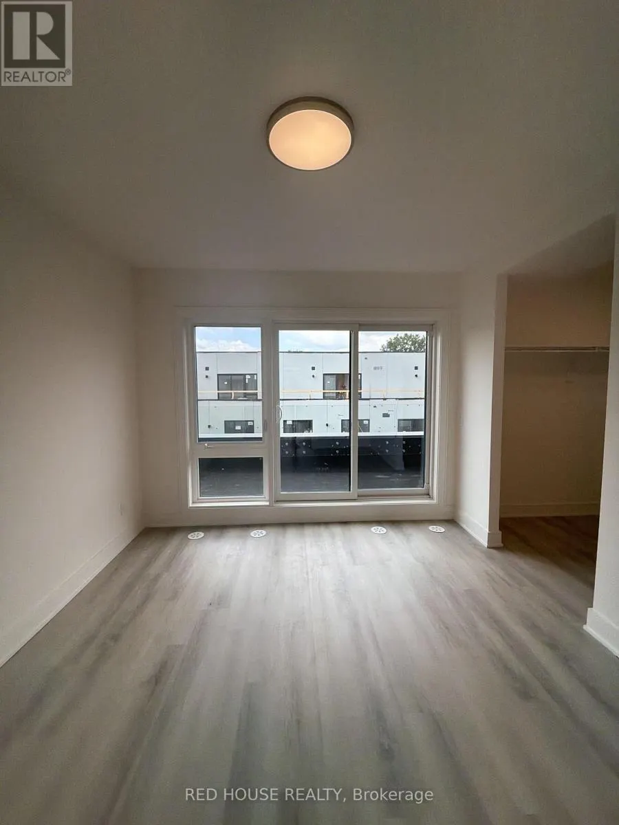 49 EVERETT COMMON