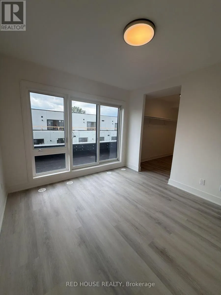 49 EVERETT COMMON