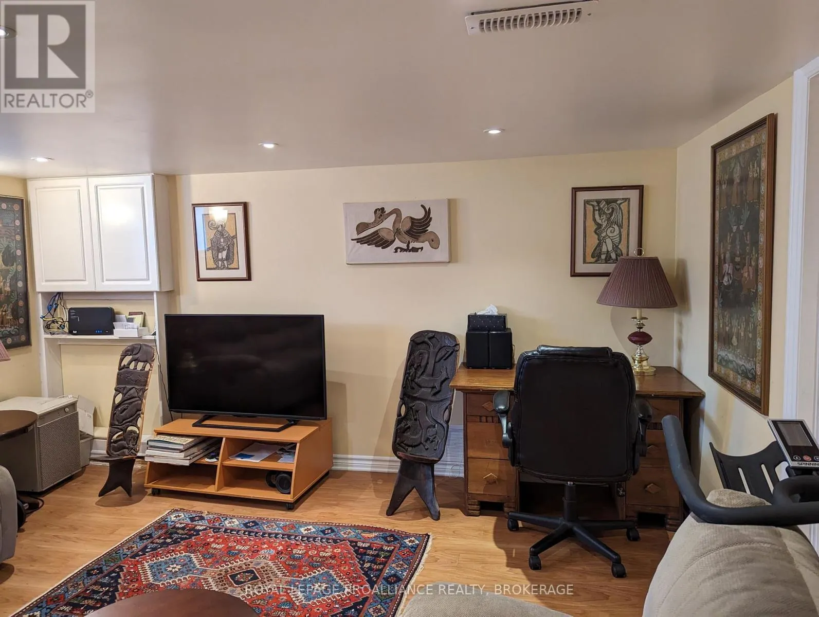 51 DUNDAS STREET