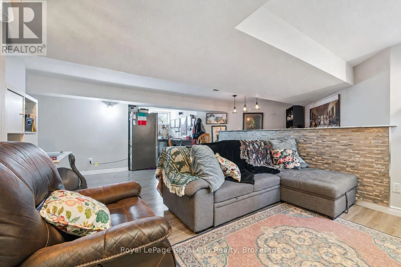641 GRANGE ROAD