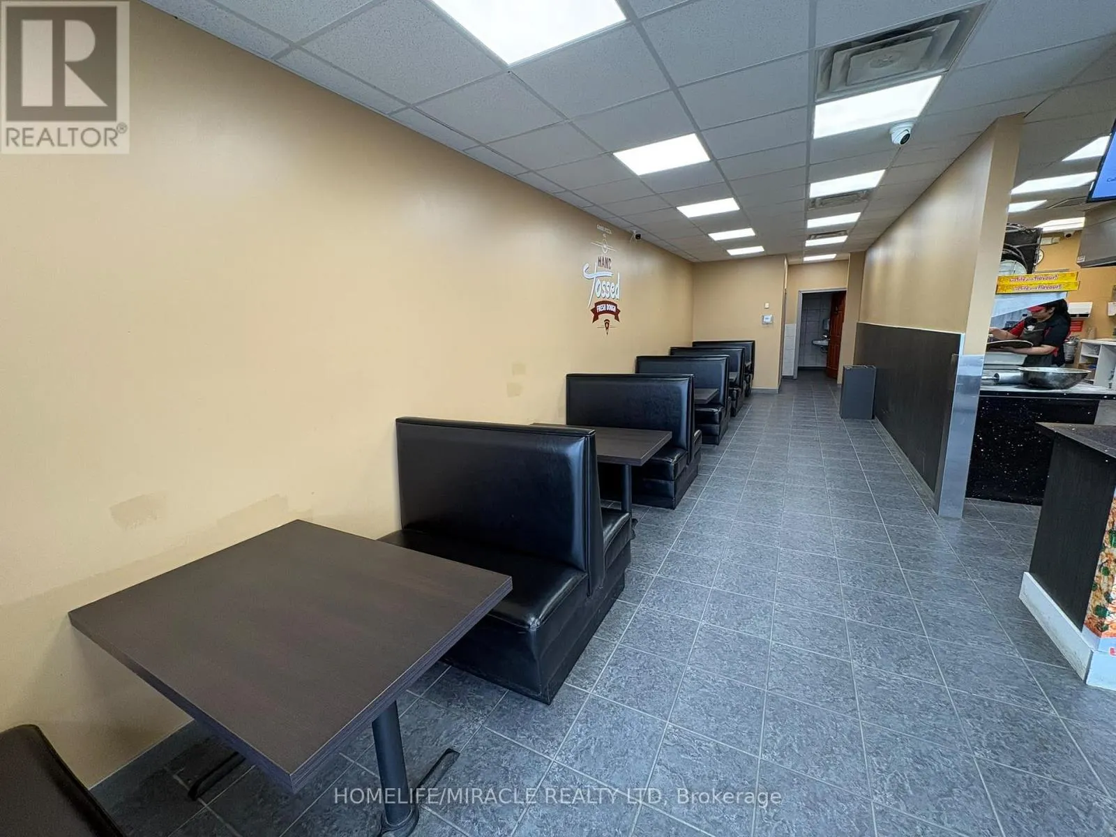2 - 4293 KING STREET E