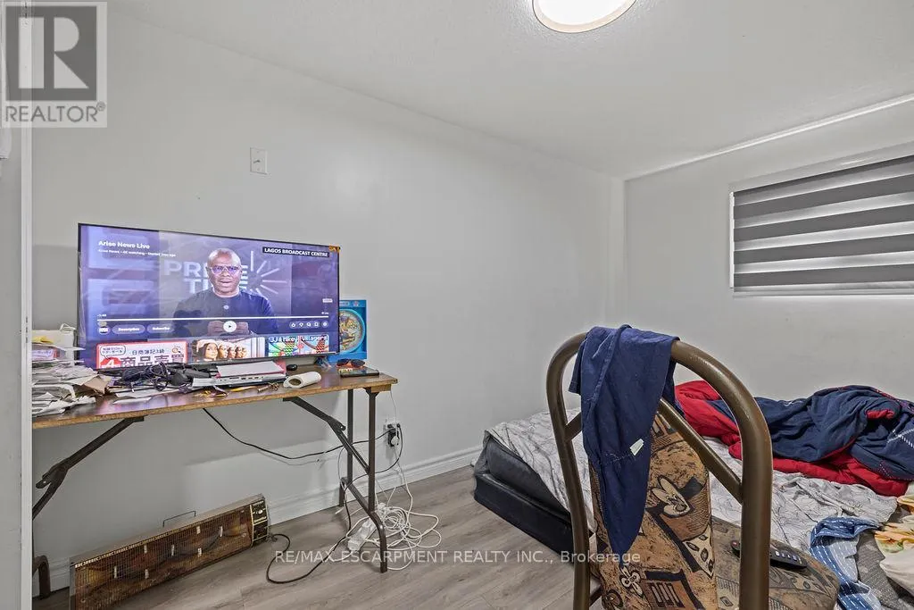 24 TARA CRESCENT