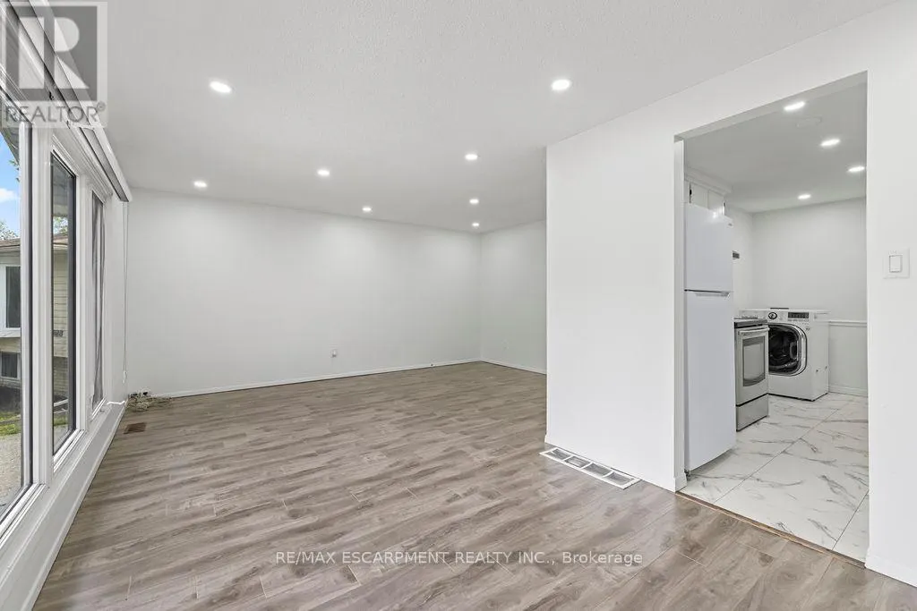 24 TARA CRESCENT