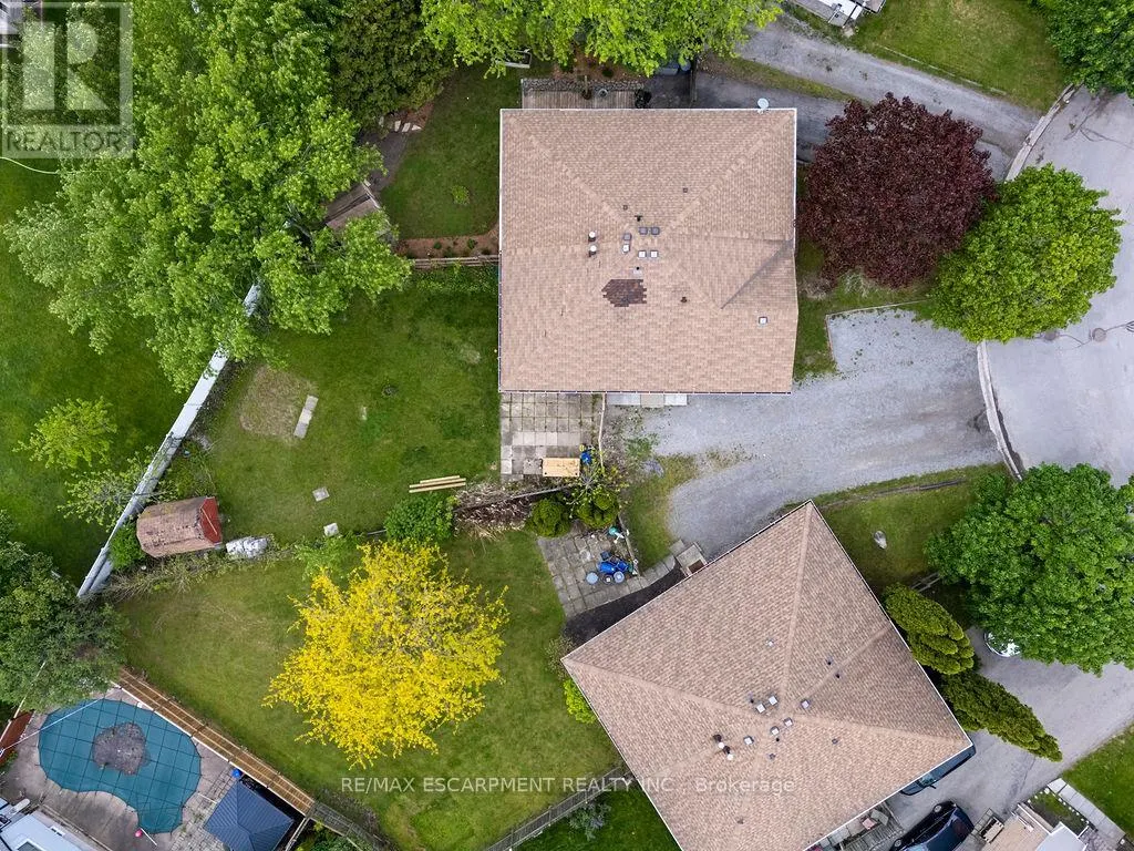 24 TARA CRESCENT