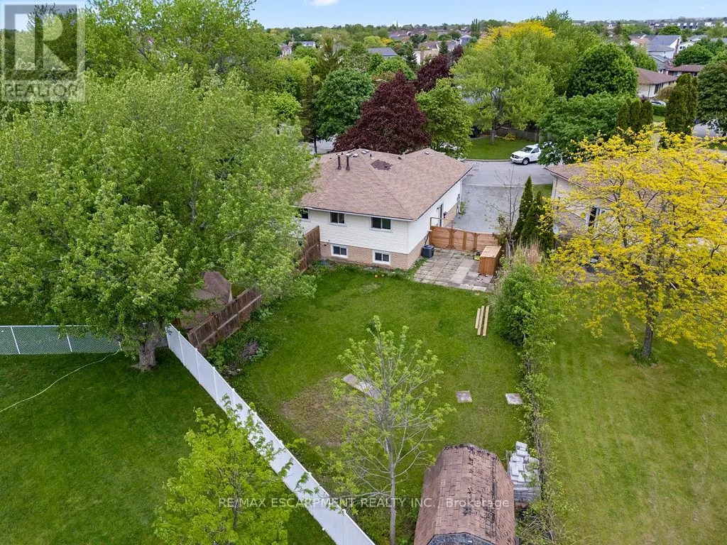24 TARA CRESCENT