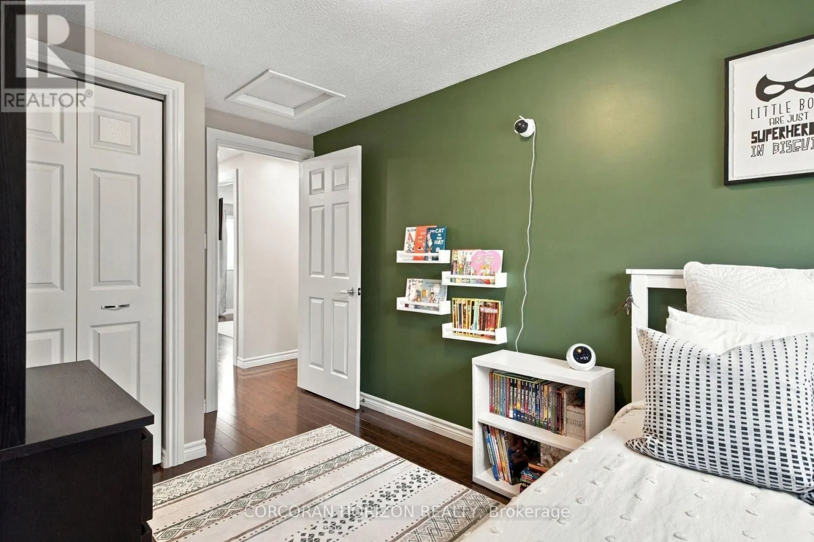 11 SANDALWOOD DRIVE