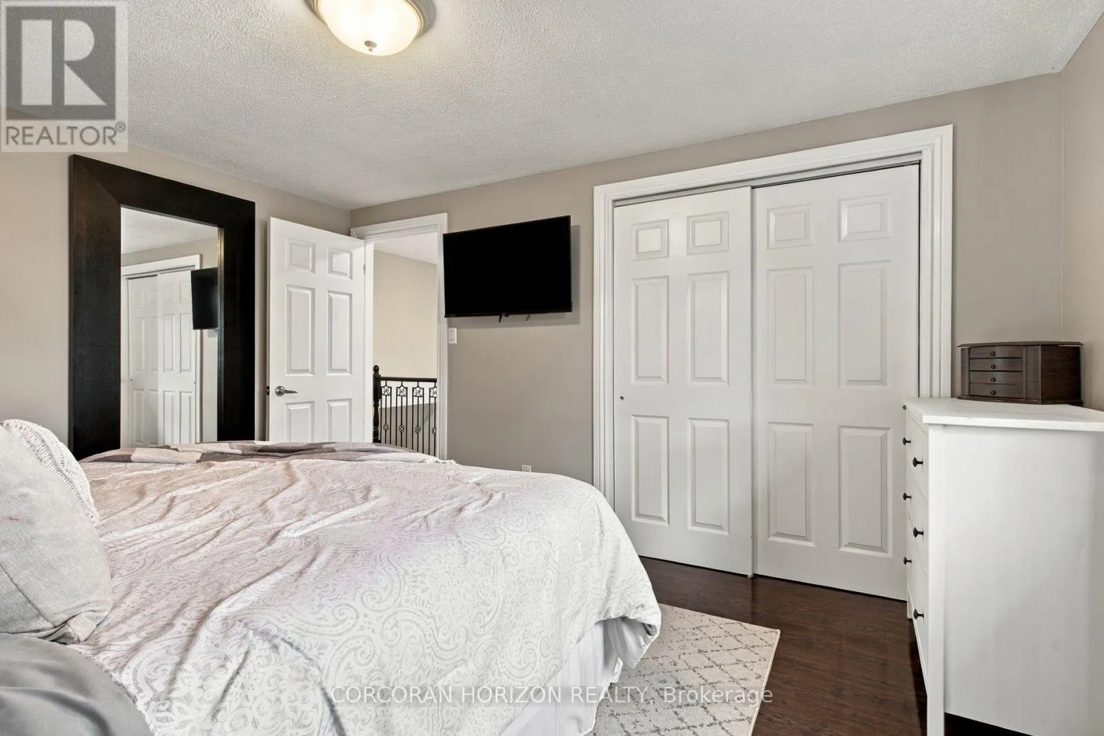 11 SANDALWOOD DRIVE