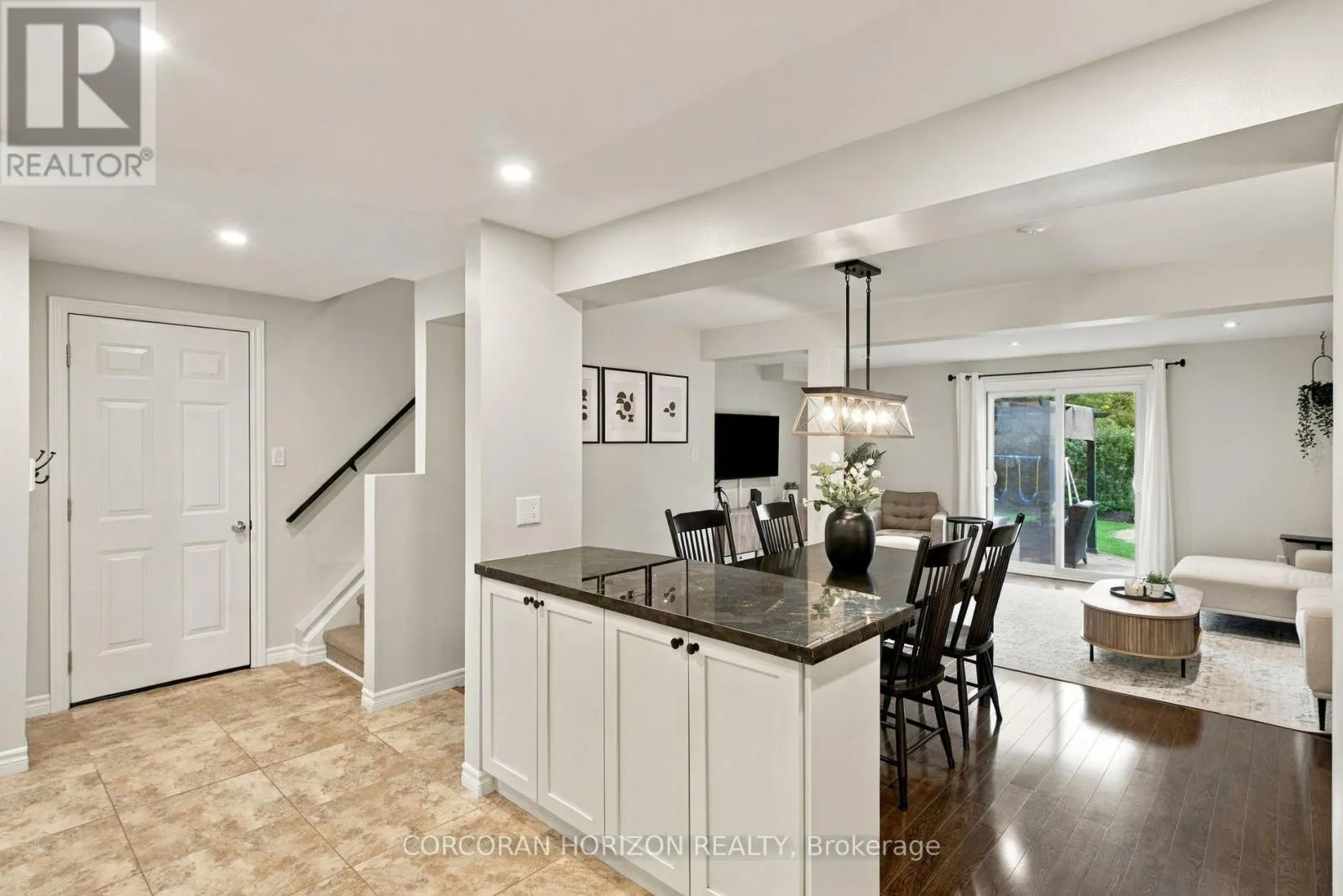11 SANDALWOOD DRIVE