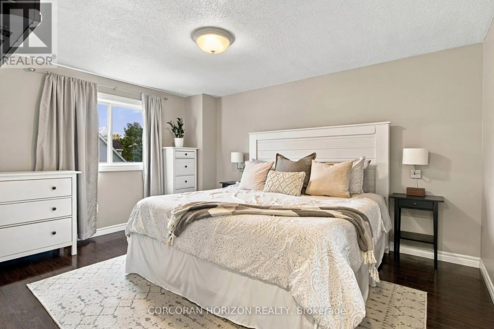 11 SANDALWOOD DRIVE