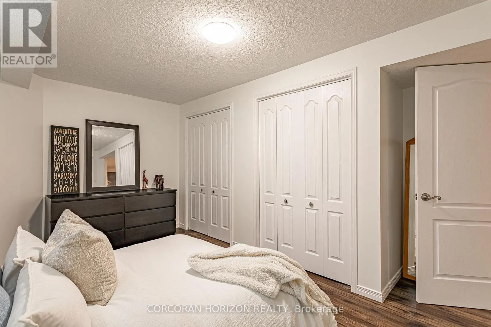 312 SCHOONER CRESCENT