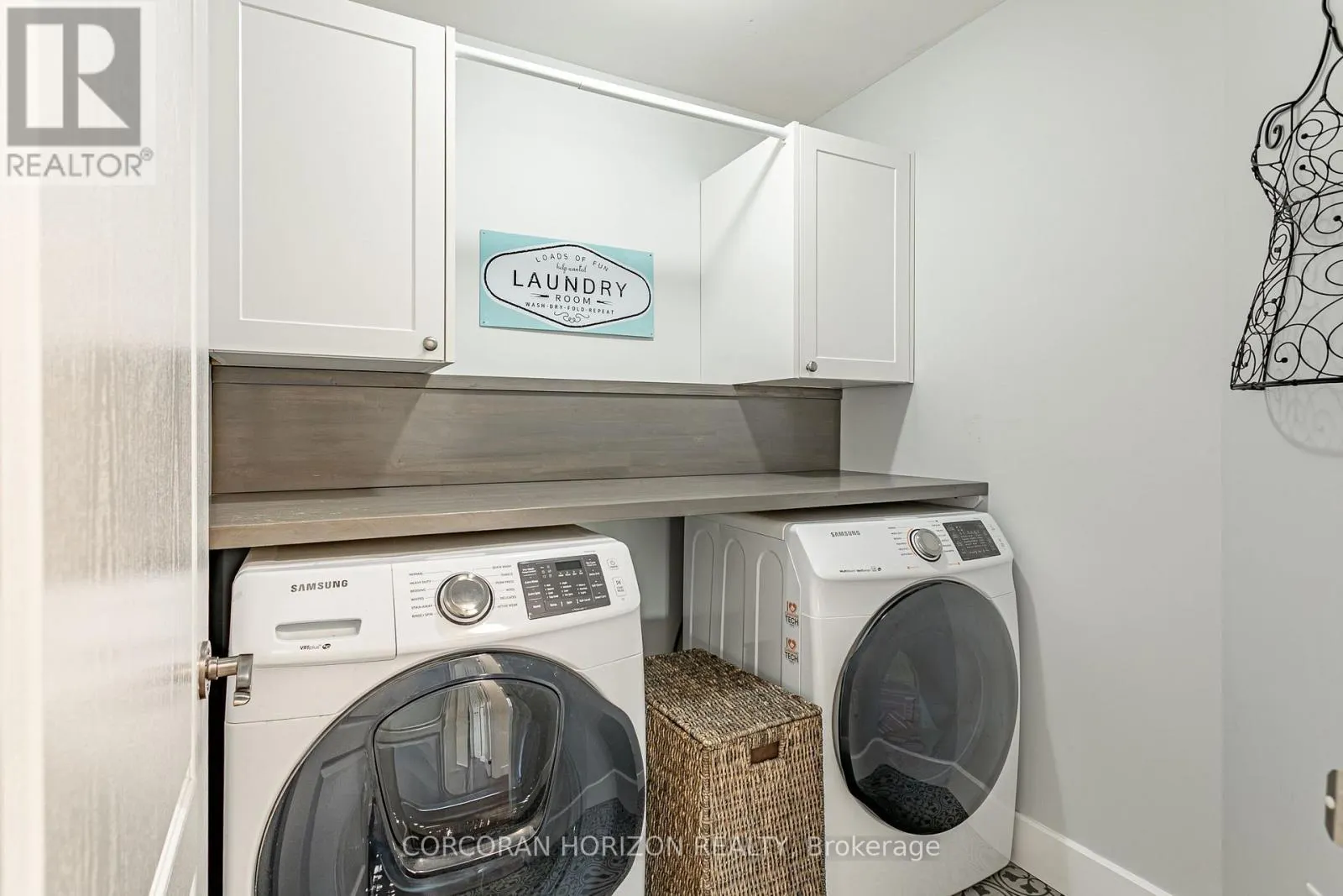 312 SCHOONER CRESCENT