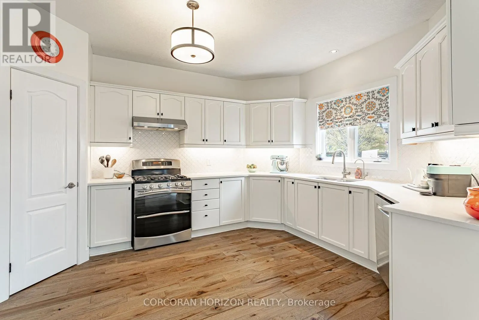 312 SCHOONER CRESCENT