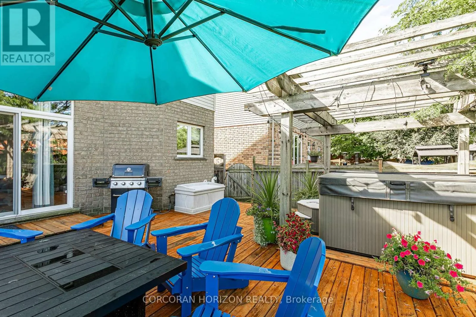 312 SCHOONER CRESCENT