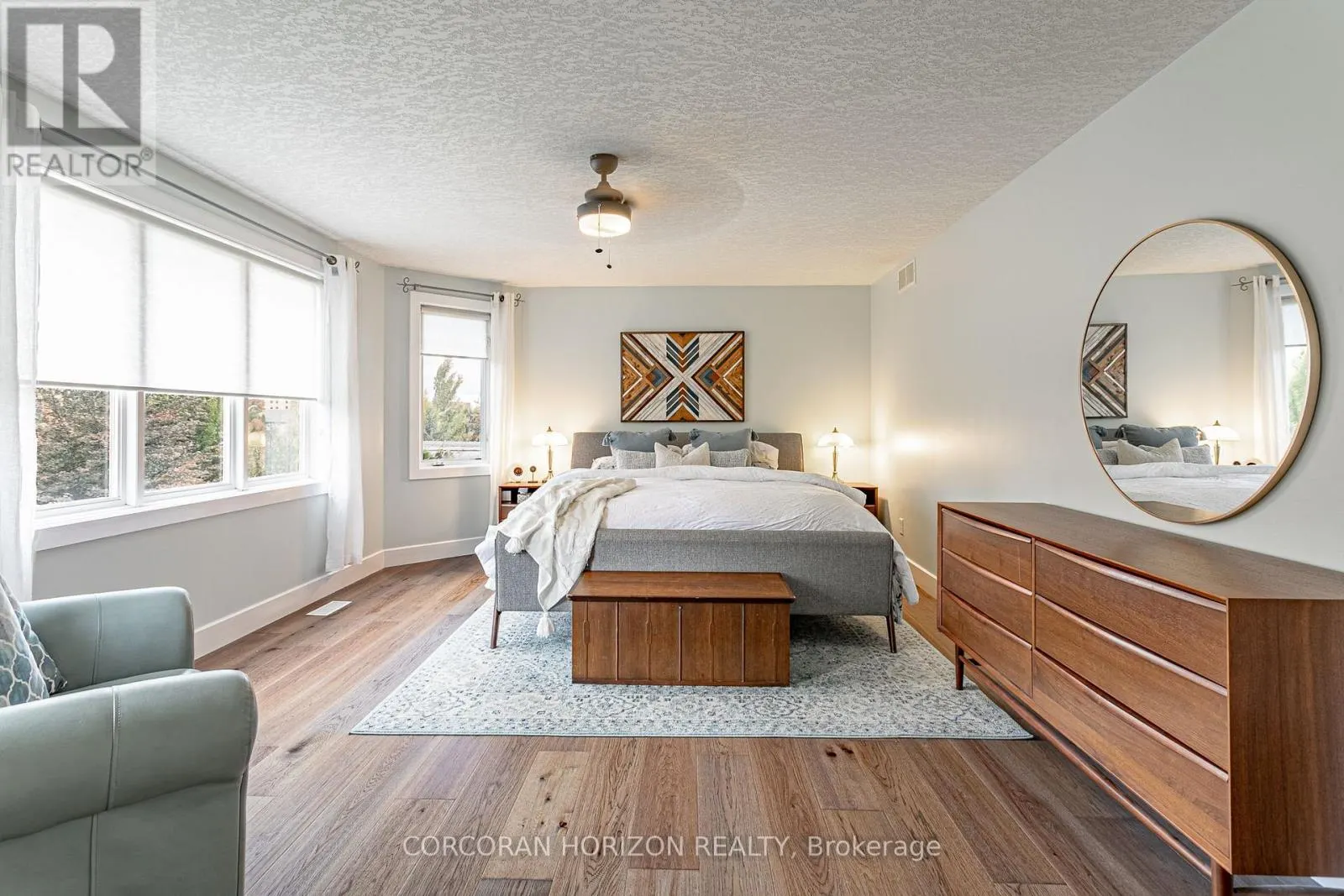 312 SCHOONER CRESCENT