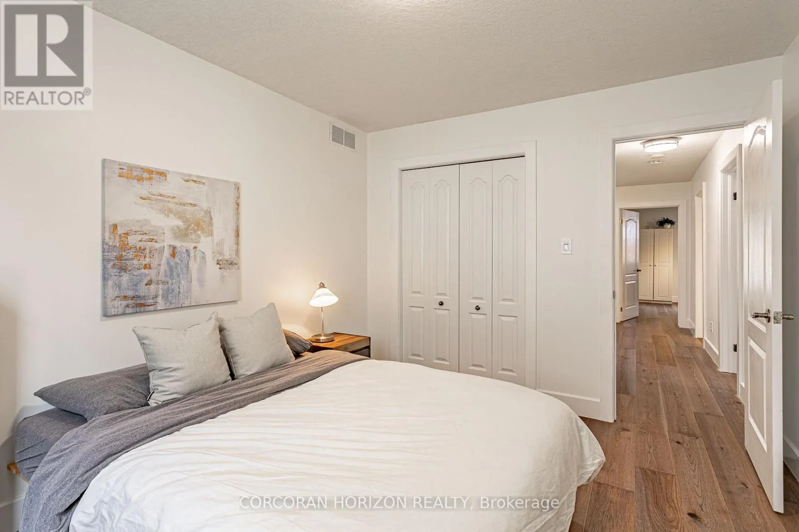 312 SCHOONER CRESCENT