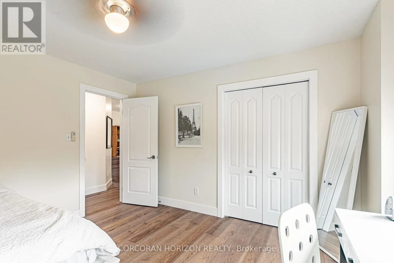 312 SCHOONER CRESCENT