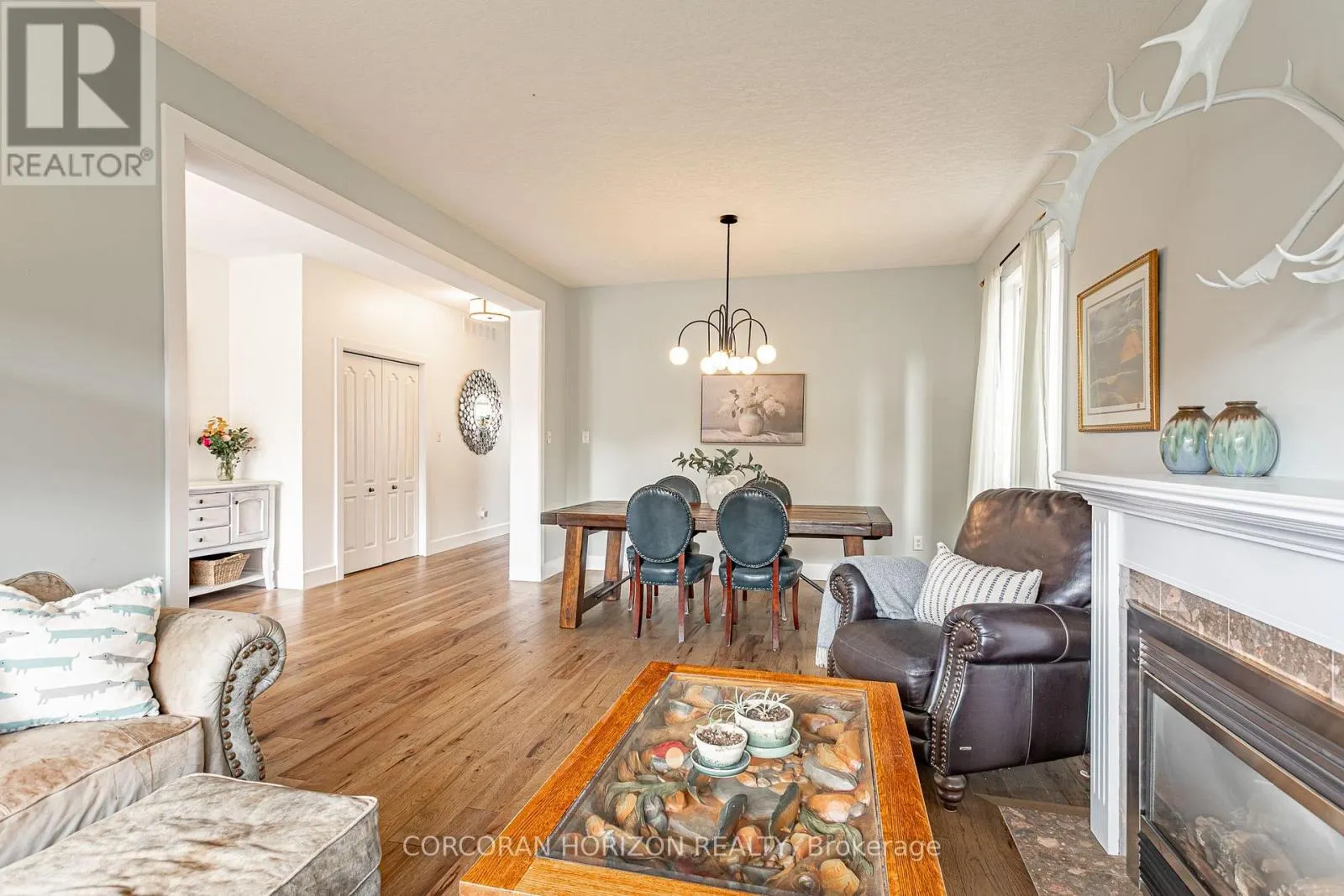 312 SCHOONER CRESCENT
