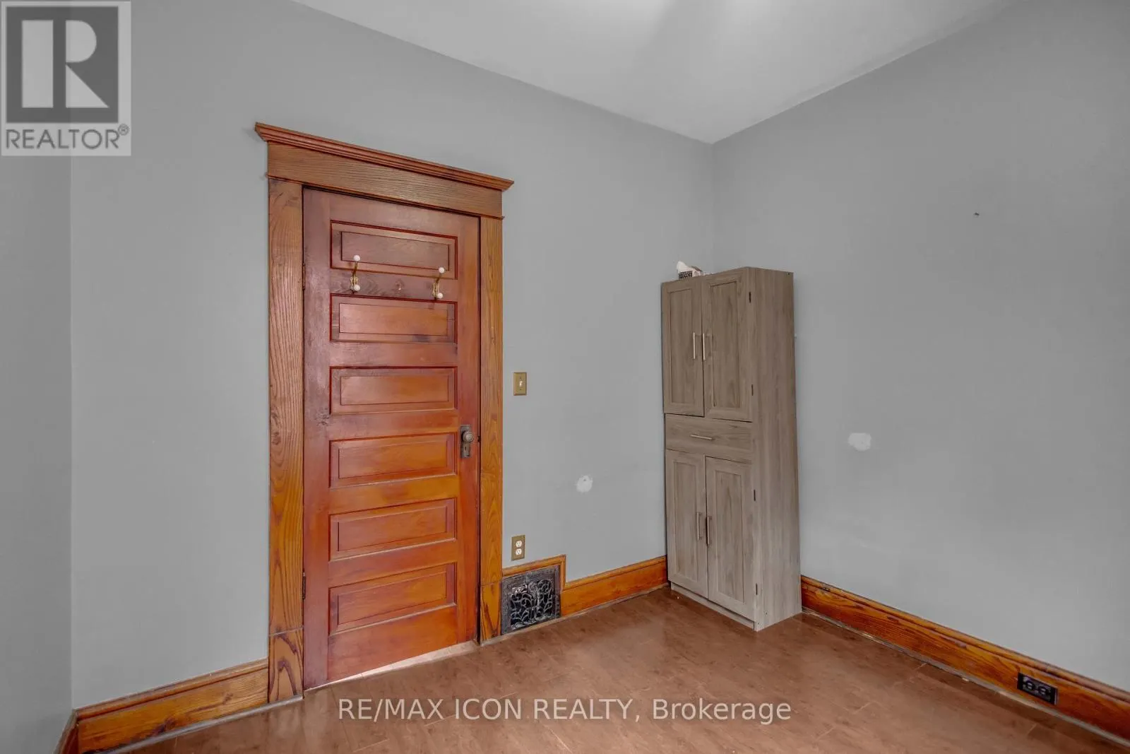 49 MINTERN AVENUE