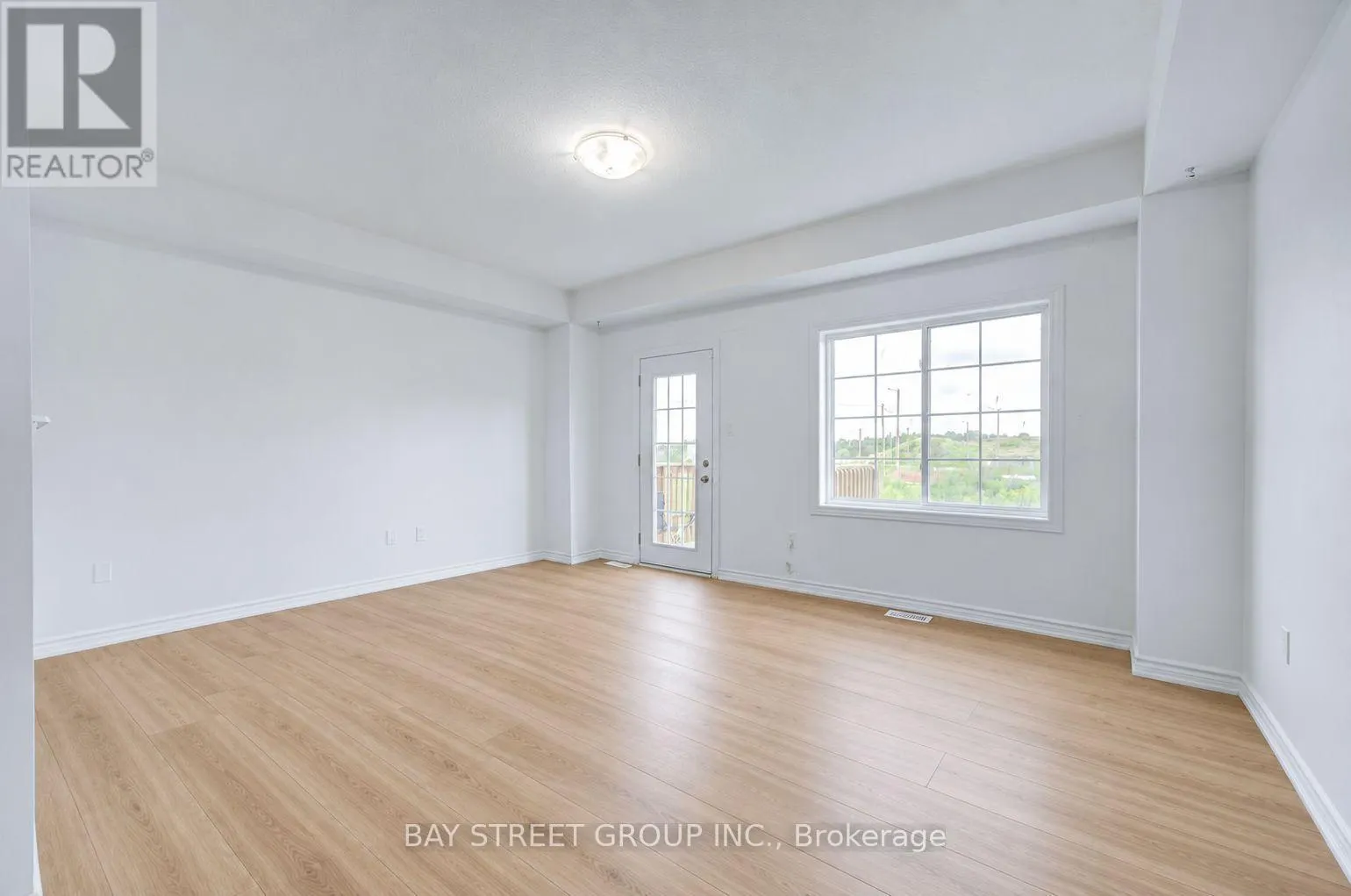 10 ELSEGOOD DRIVE