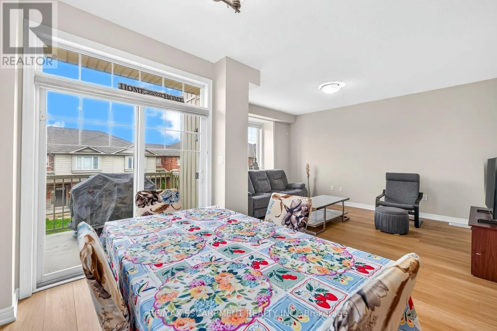 84 - 6 CHESTNUT DRIVE