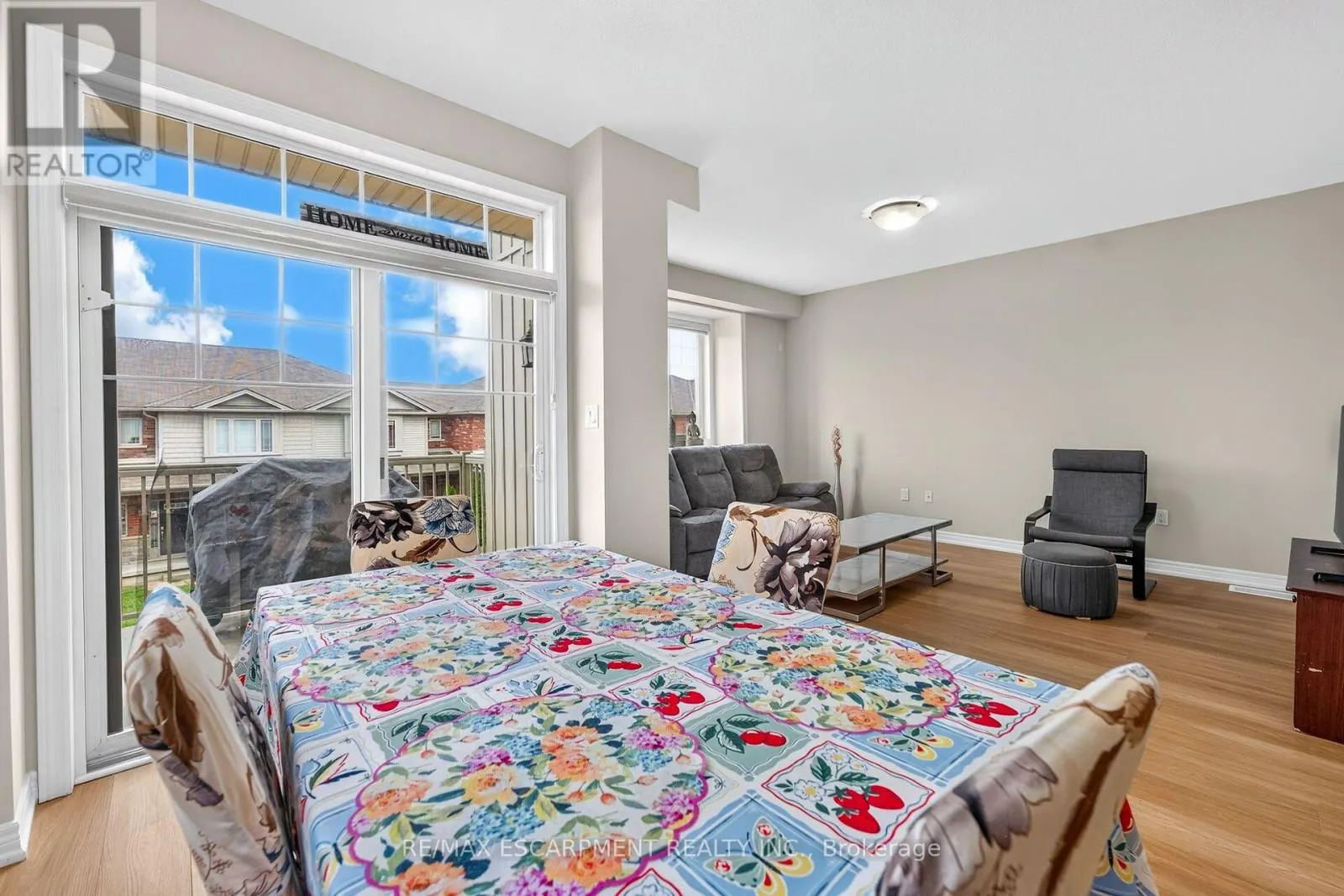 84 - 6 CHESTNUT DRIVE