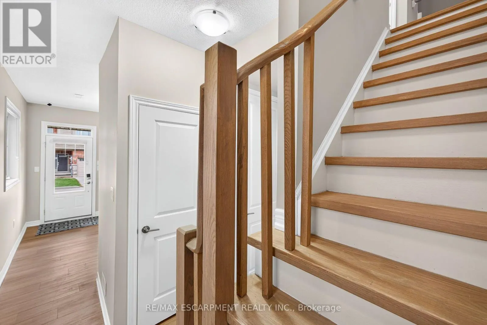 84 - 6 CHESTNUT DRIVE