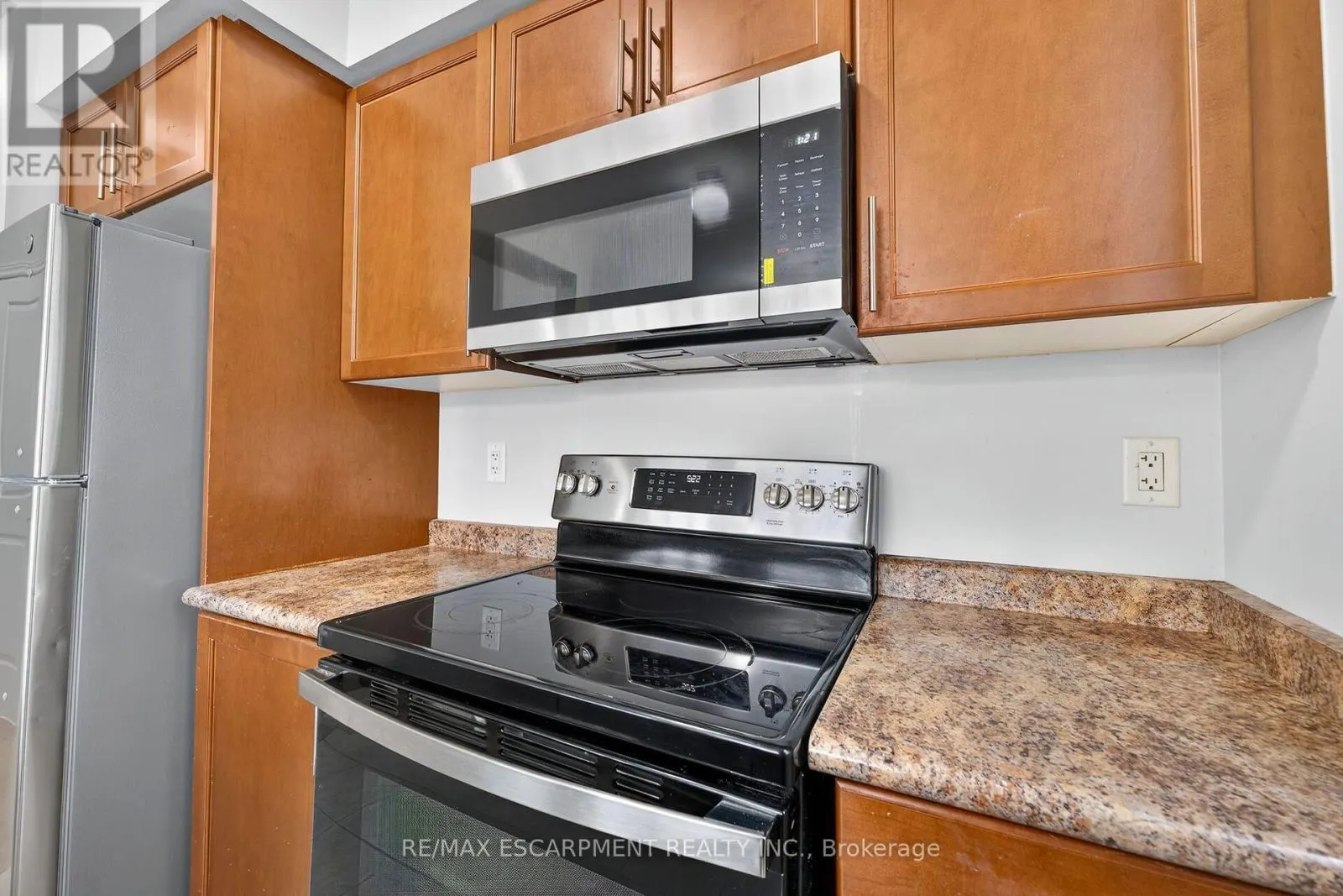 84 - 6 CHESTNUT DRIVE