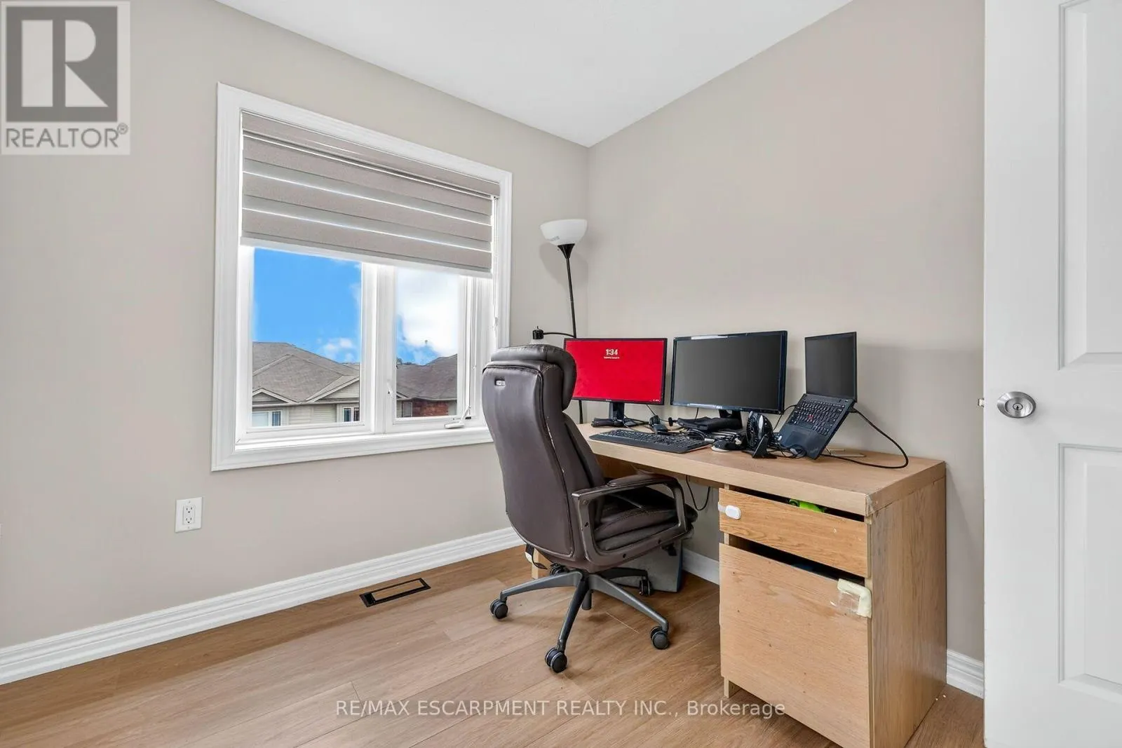 84 - 6 CHESTNUT DRIVE