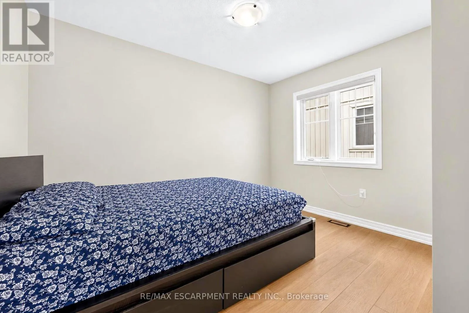84 - 6 CHESTNUT DRIVE