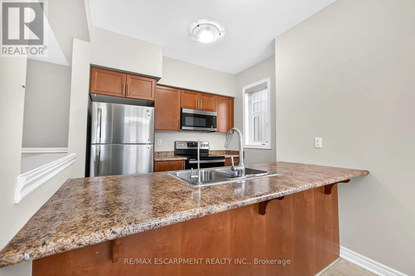 84 - 6 CHESTNUT DRIVE