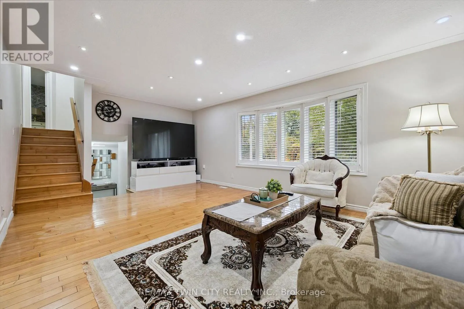 326 MANCHESTER ROAD