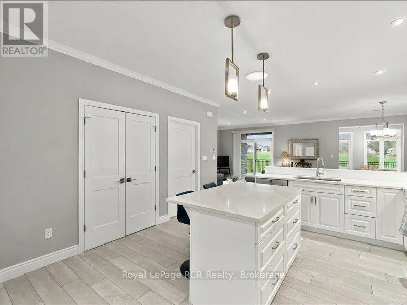5 - 410 RIDGE ROAD #5