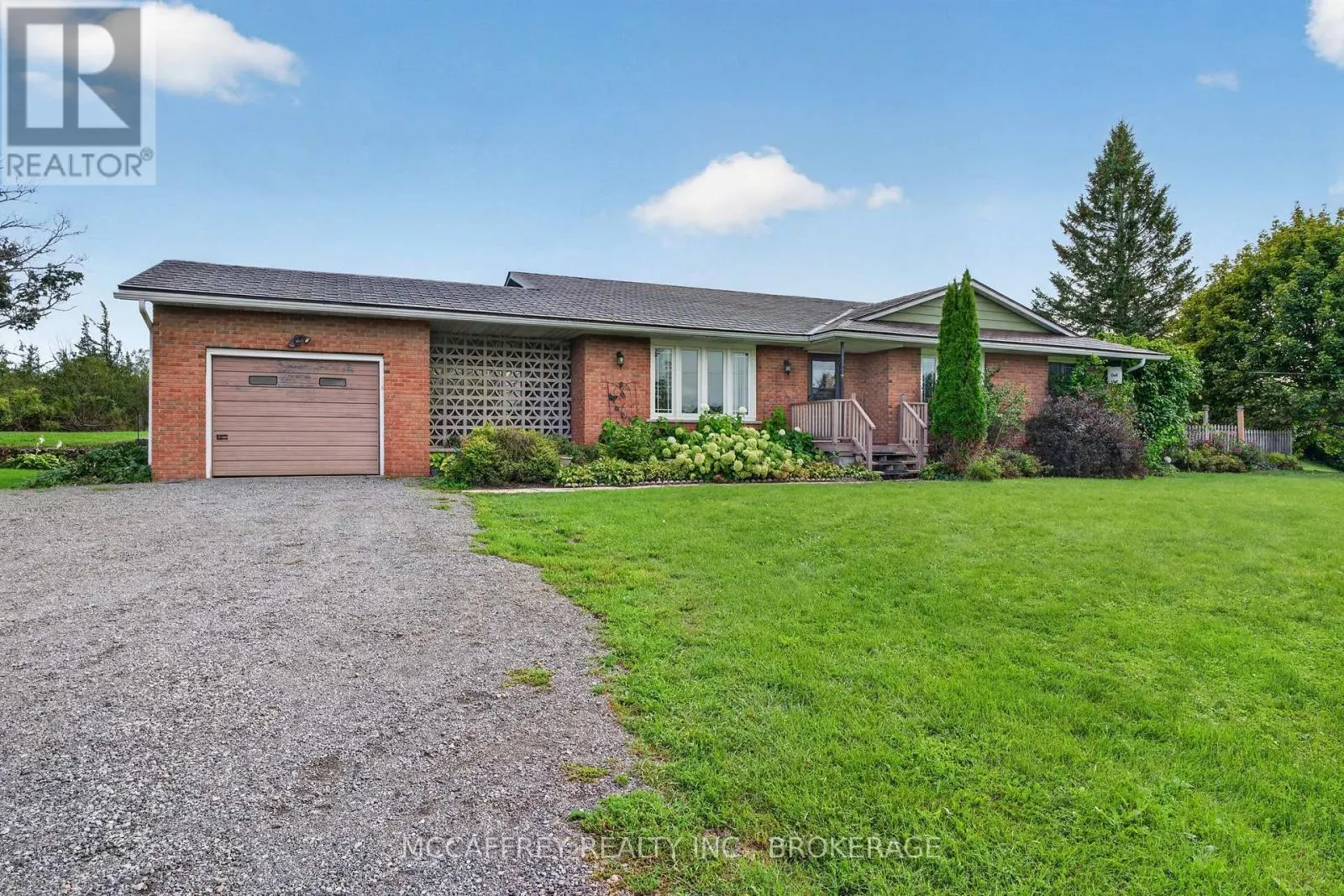 2572 COUNTY RD 1 E