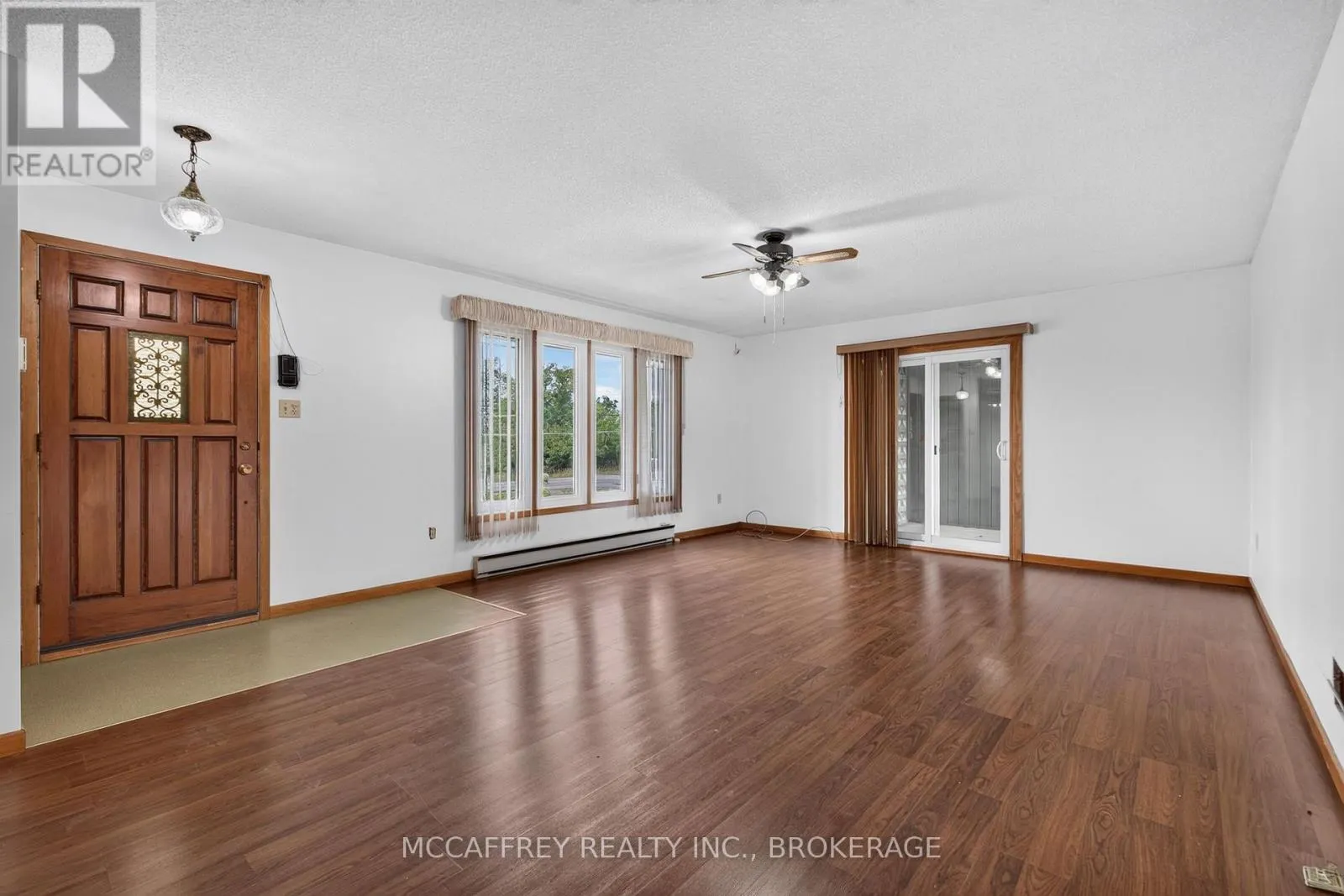 2572 COUNTY RD 1 E
