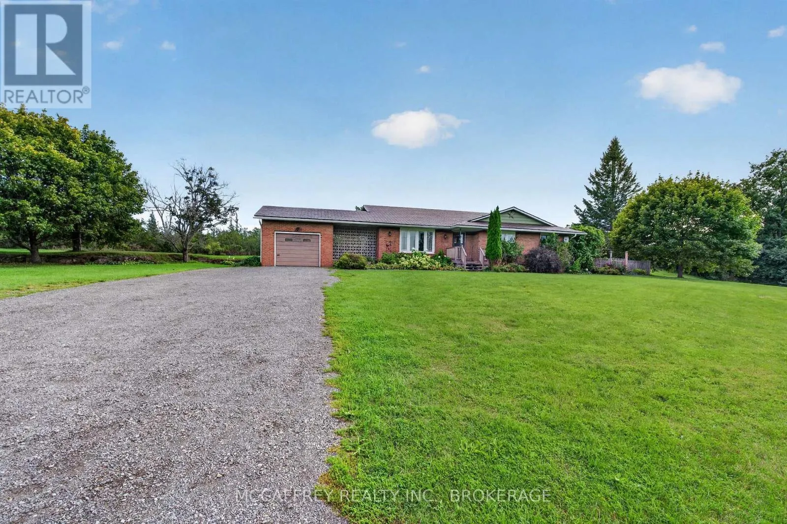 2572 COUNTY RD 1 E