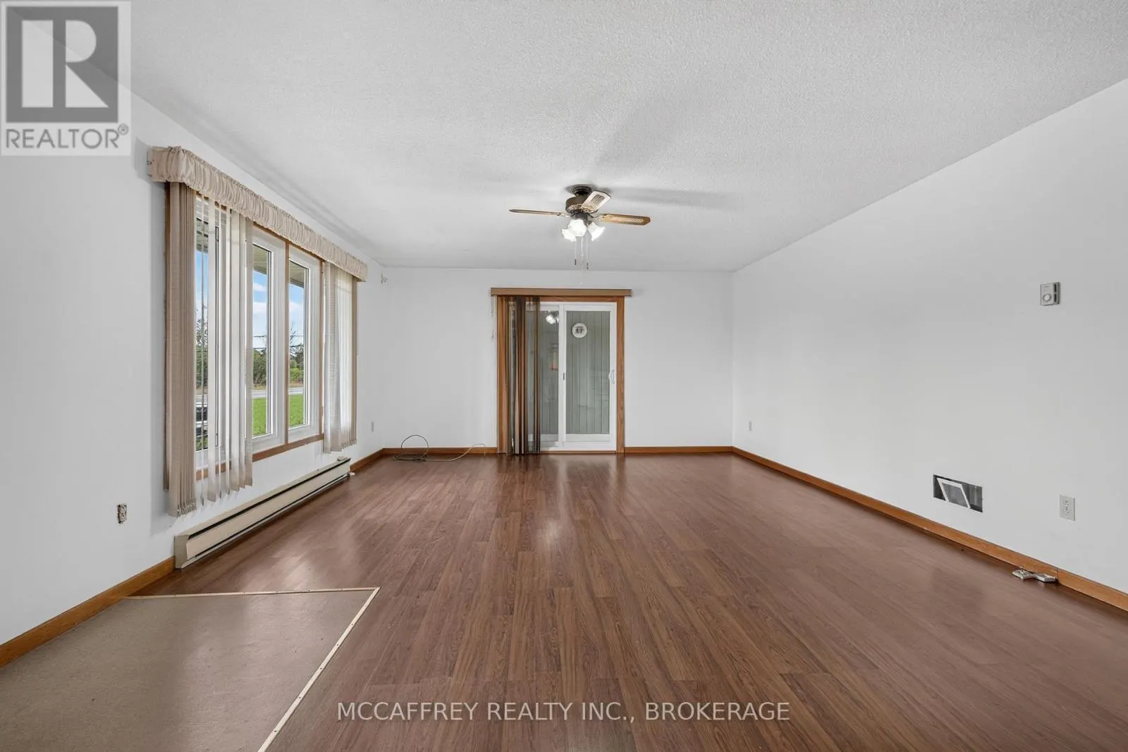 2572 COUNTY RD 1 E