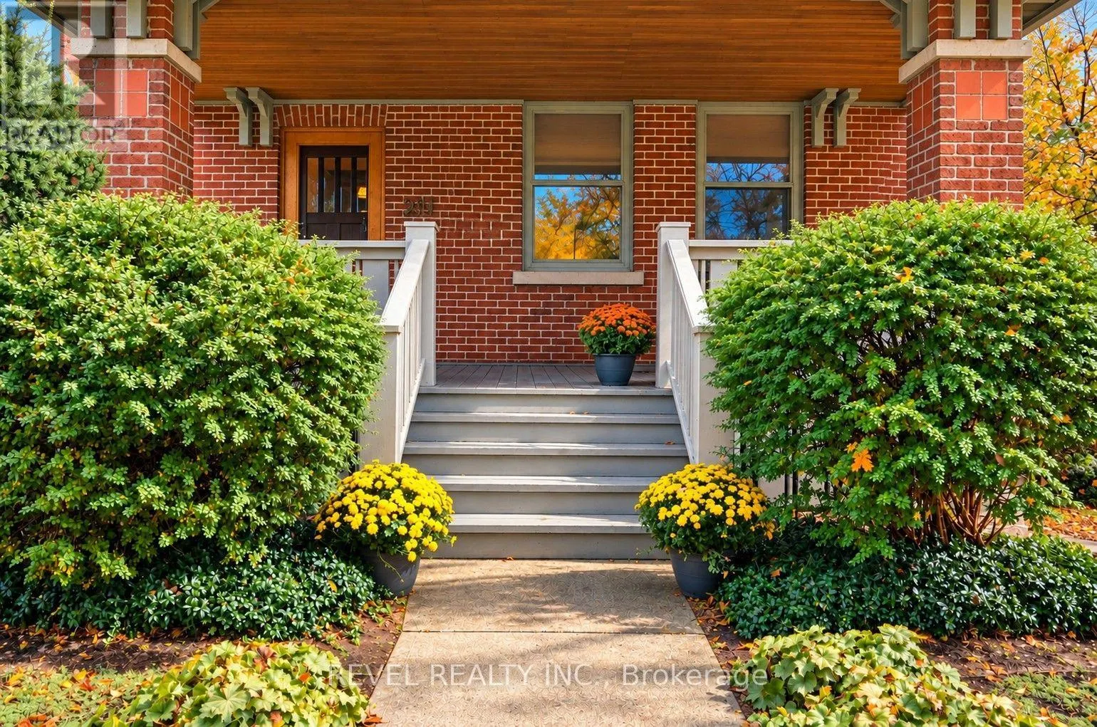 204 CLEMOW AVENUE
