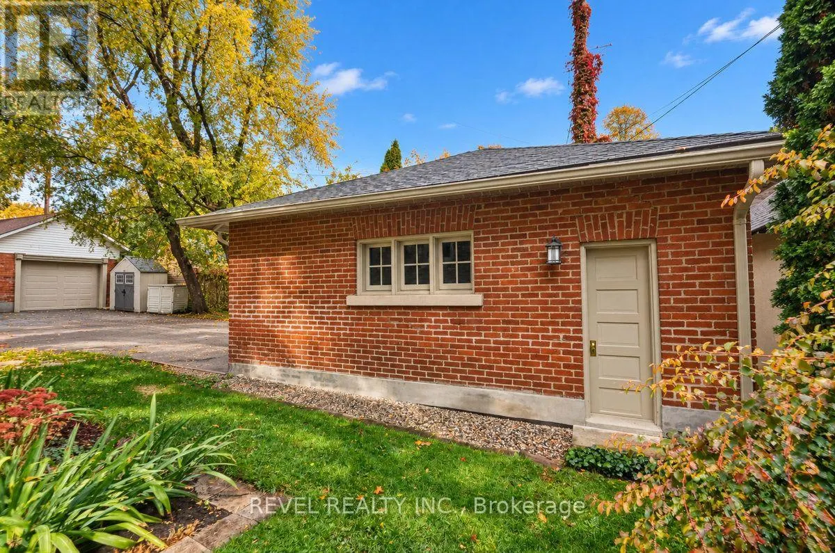 204 CLEMOW AVENUE