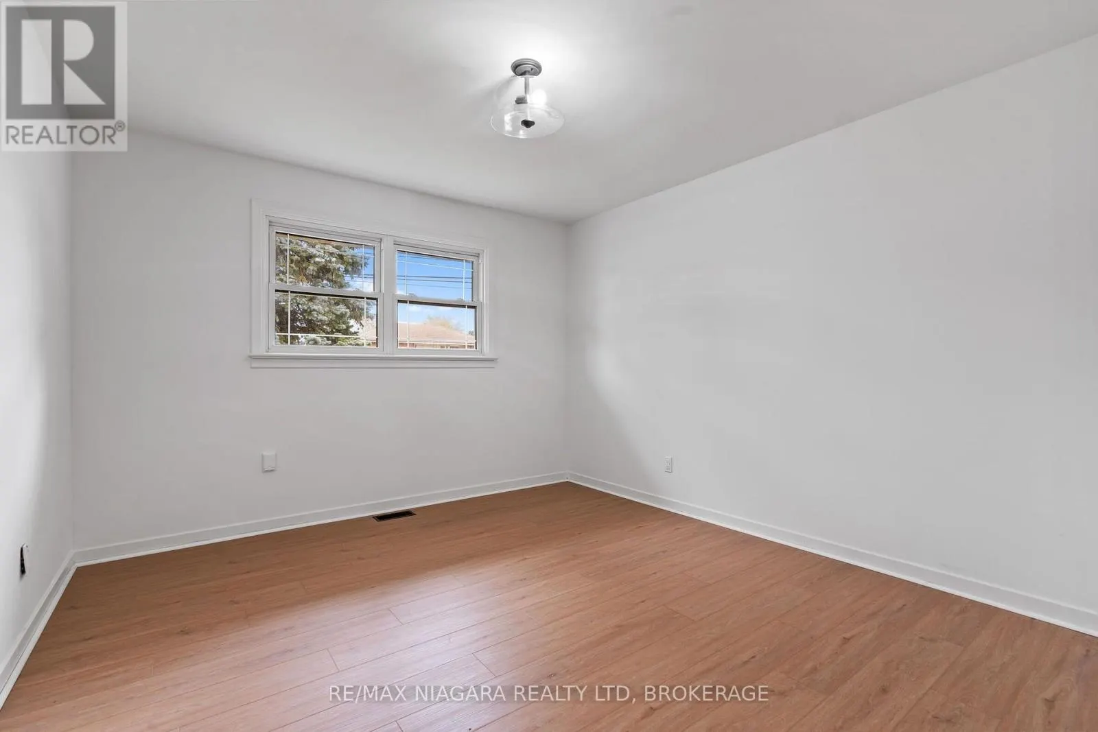 241 BERTIE STREET