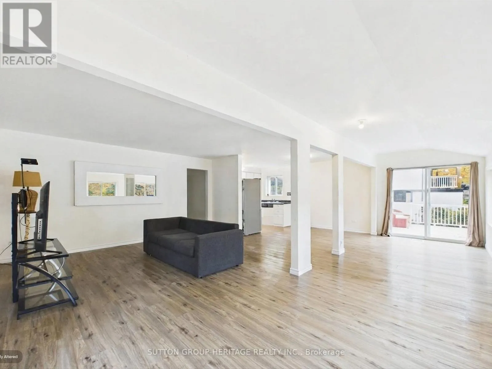 28 JOSEPH STREET