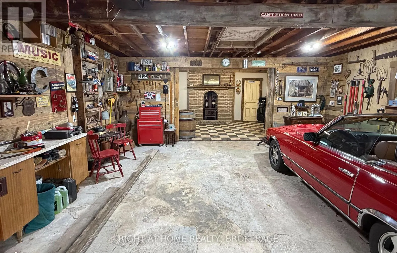 4108 QUEEN VICTORIA STREET