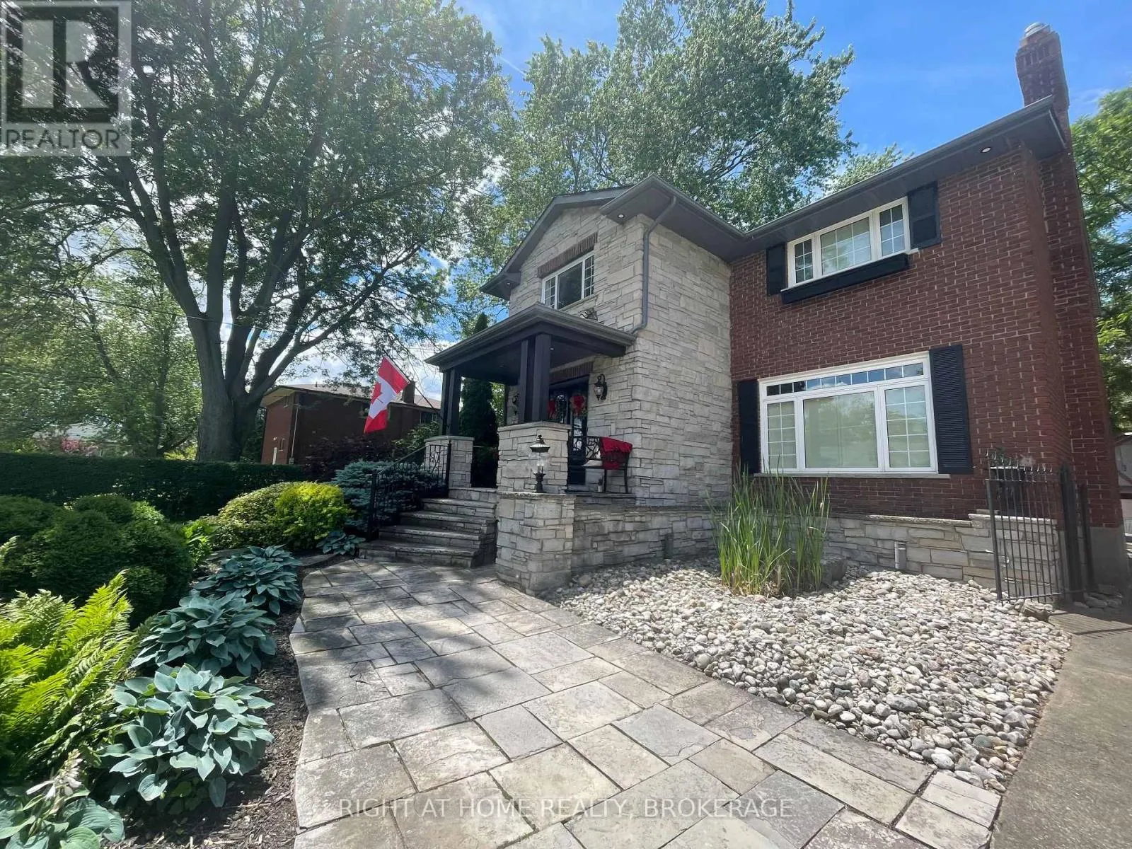 4108 QUEEN VICTORIA STREET