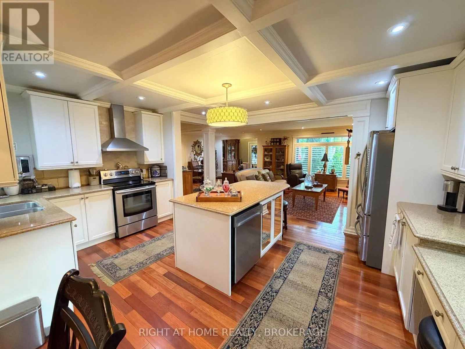 4108 QUEEN VICTORIA STREET