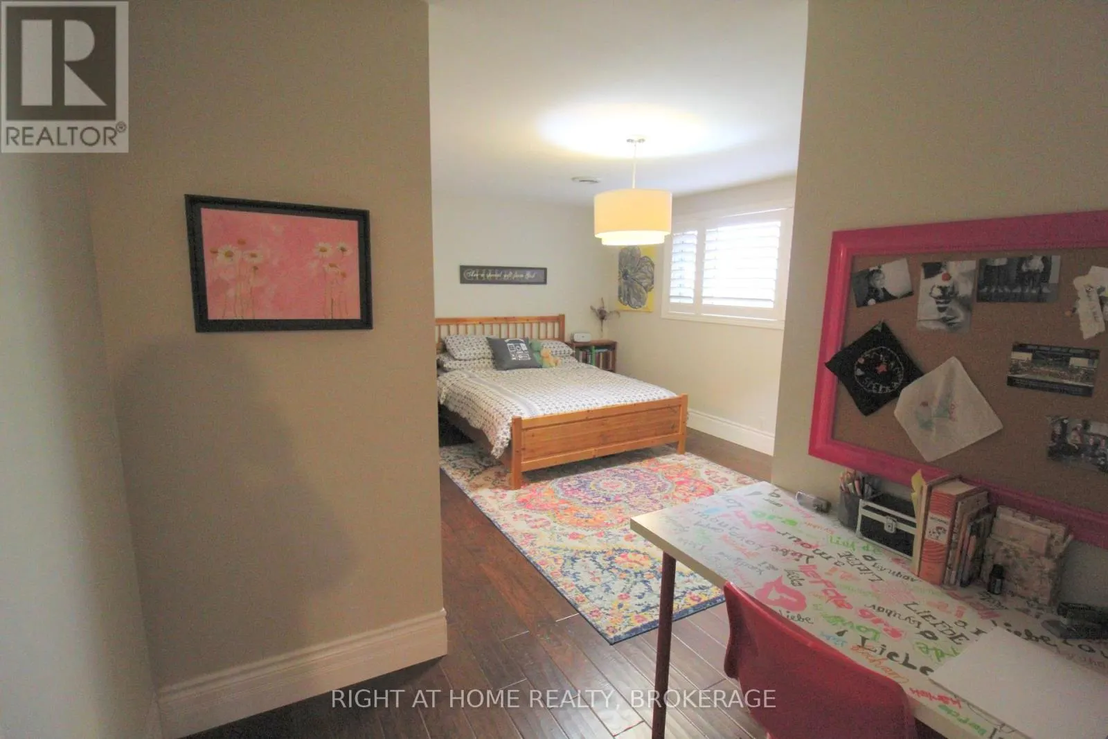 4108 QUEEN VICTORIA STREET