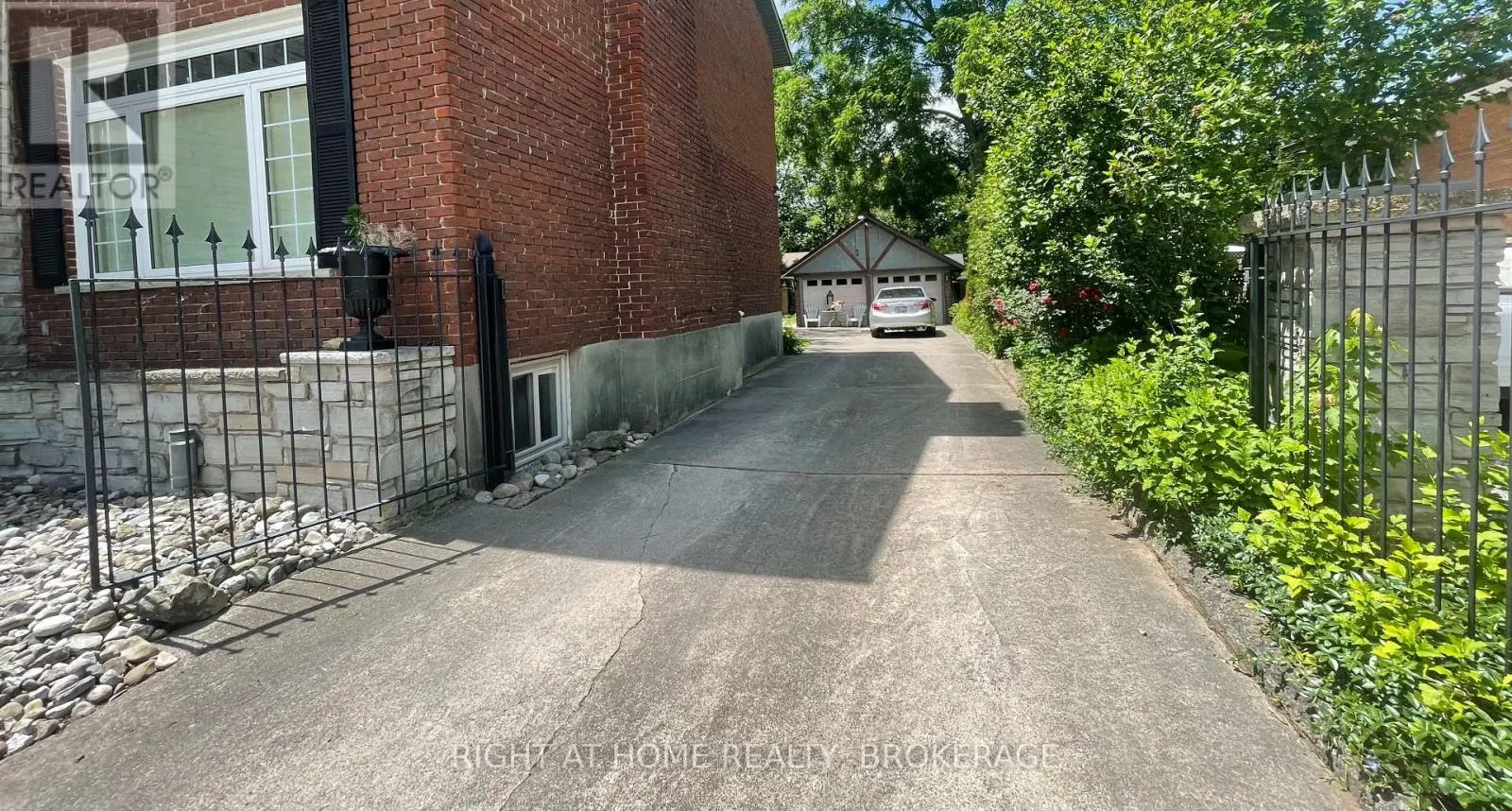 4108 QUEEN VICTORIA STREET