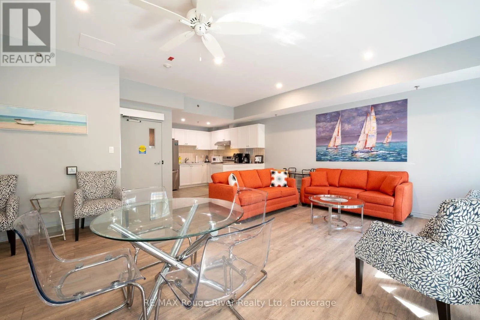 216 - 145 THIRD STREET #216