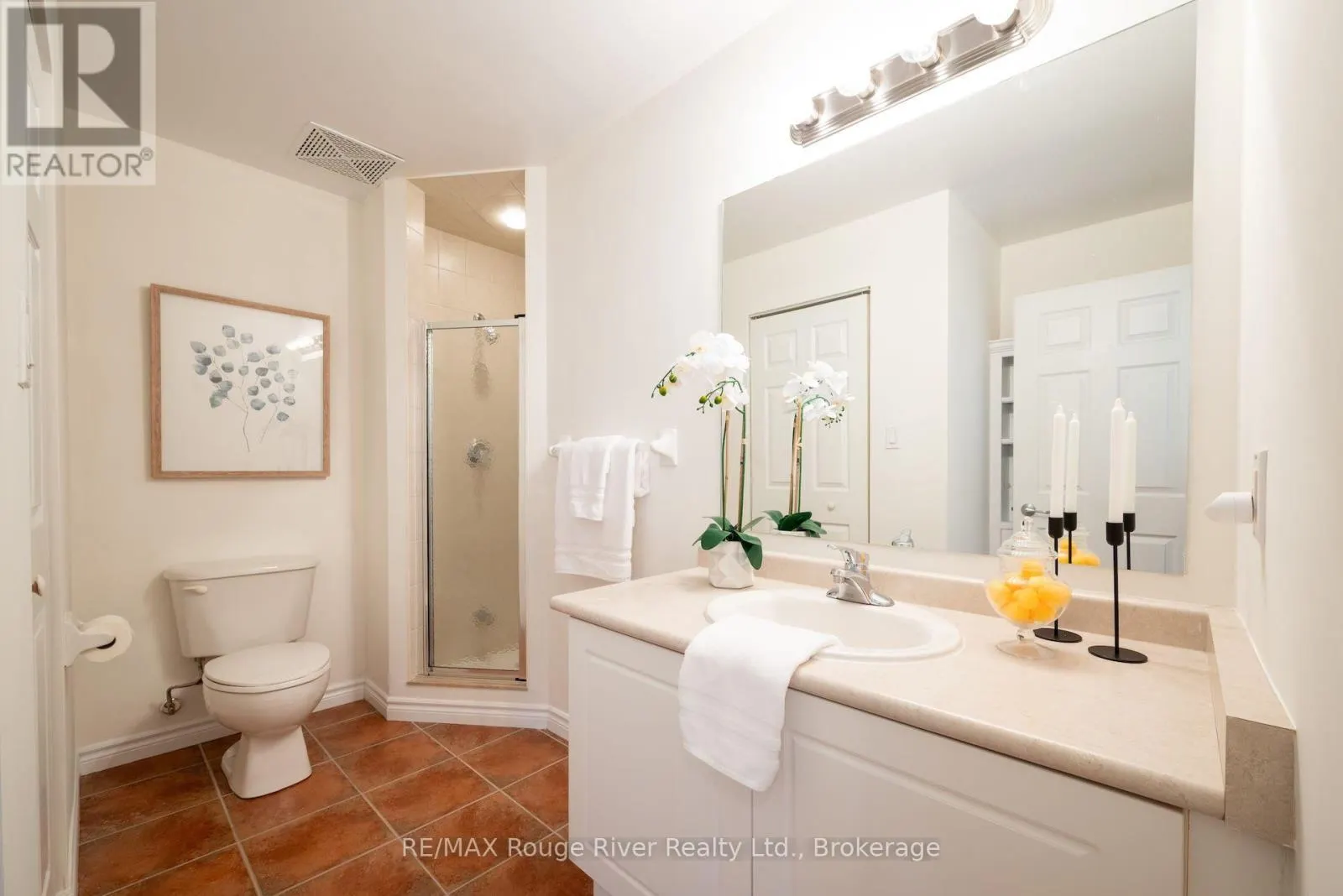 216 - 145 THIRD STREET #216