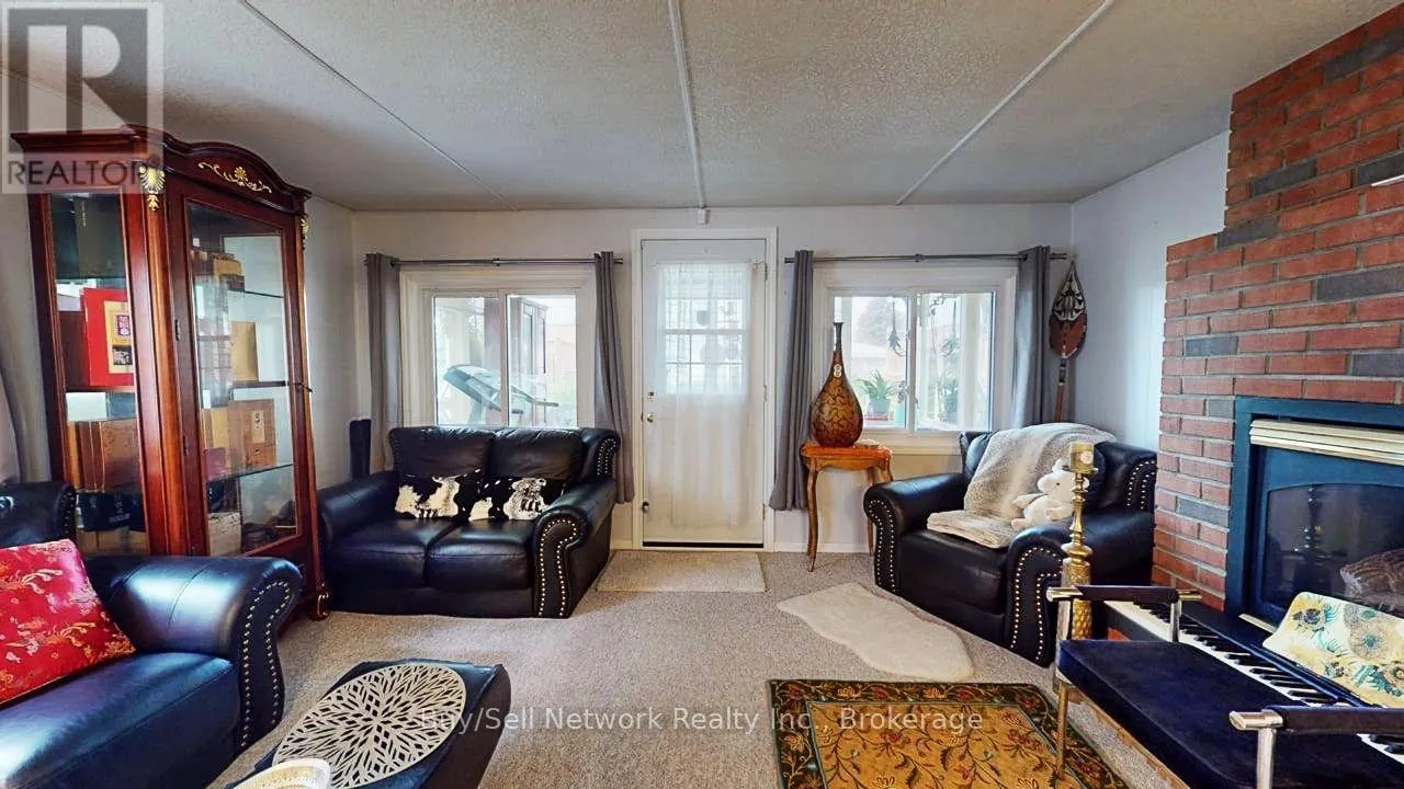 2602 RIDGETOP CRESCENT