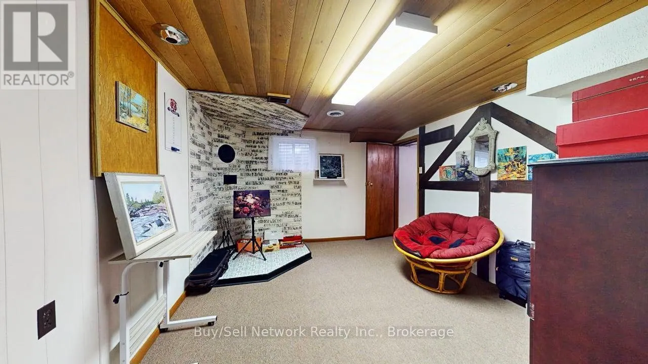 2602 RIDGETOP CRESCENT