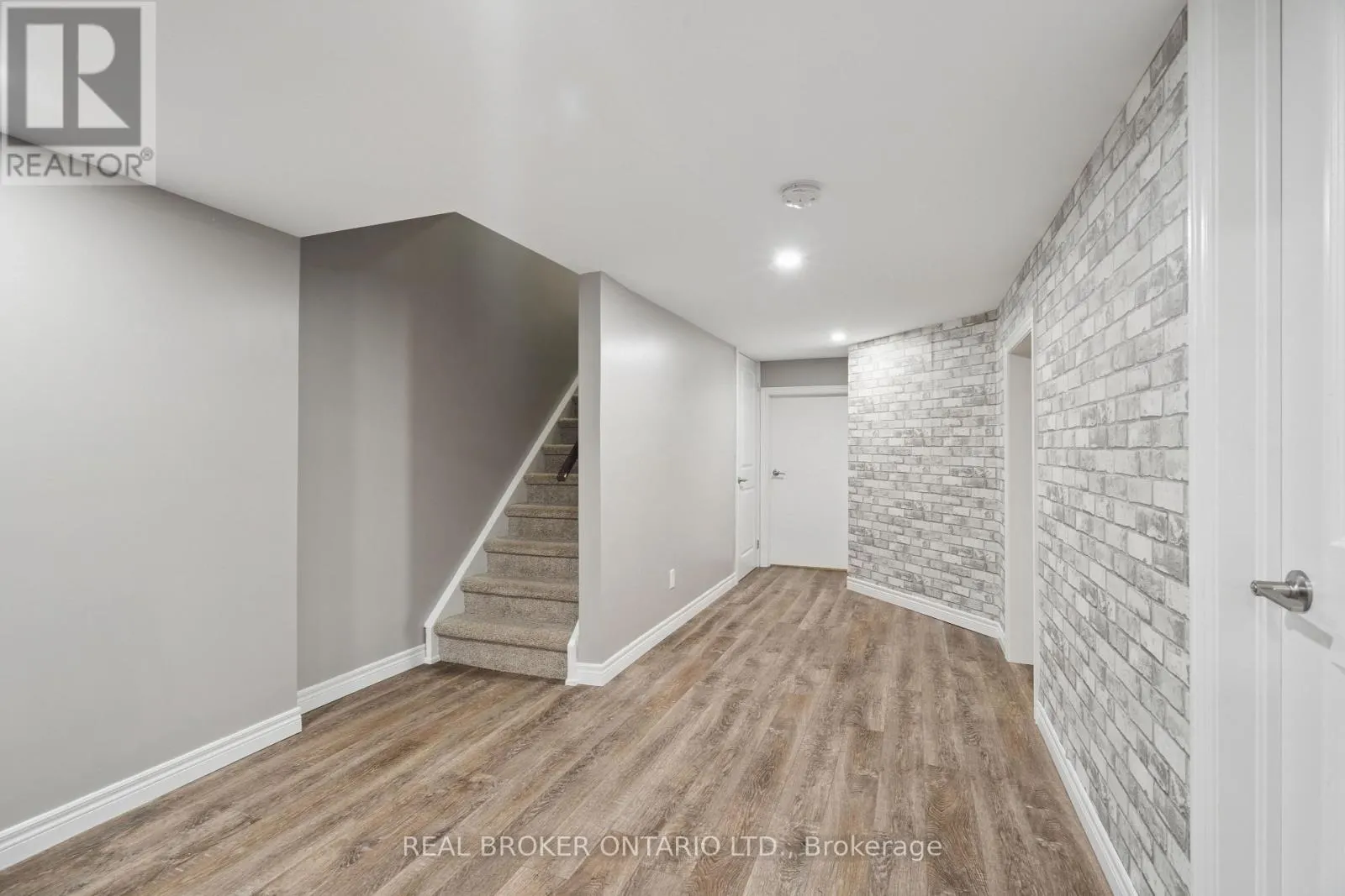569 STARWOOD DRIVE